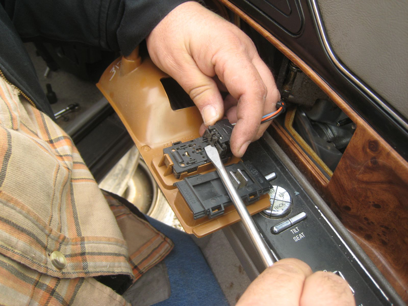Illustration for article titled Junkyard Nightmare Build Quality Challenge, Door Panel Edition: USA